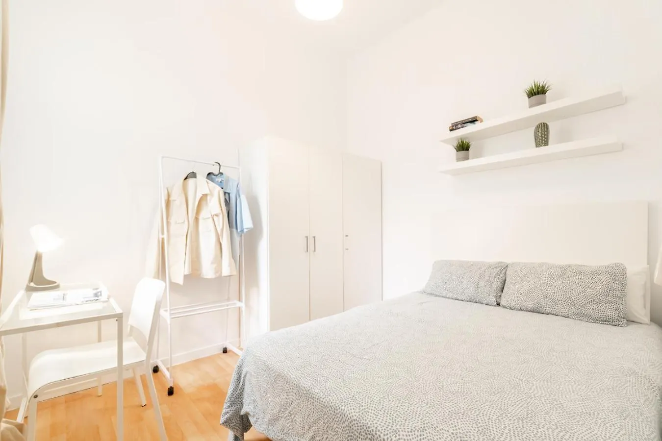 Balmes Private Rooms Barcelona Hostal